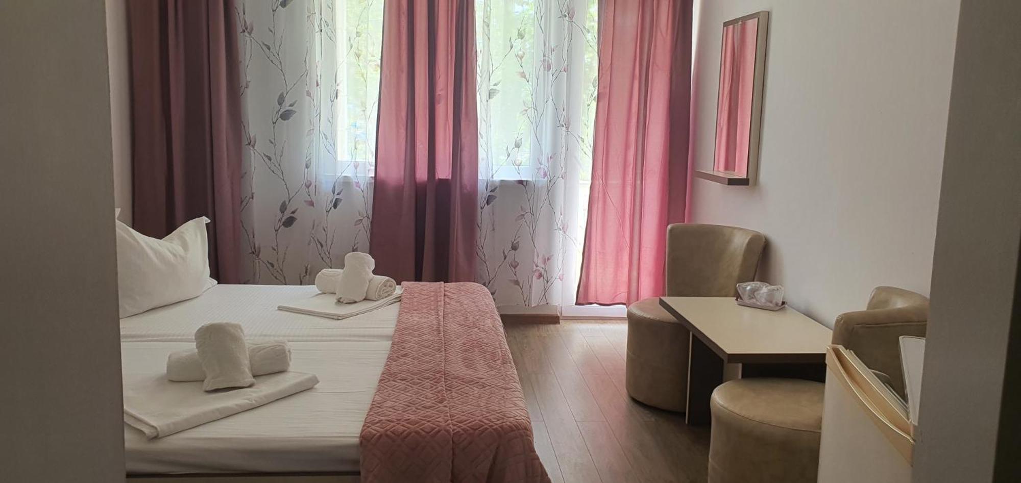 Hotel Pescarus Mamaia Bagian luar foto