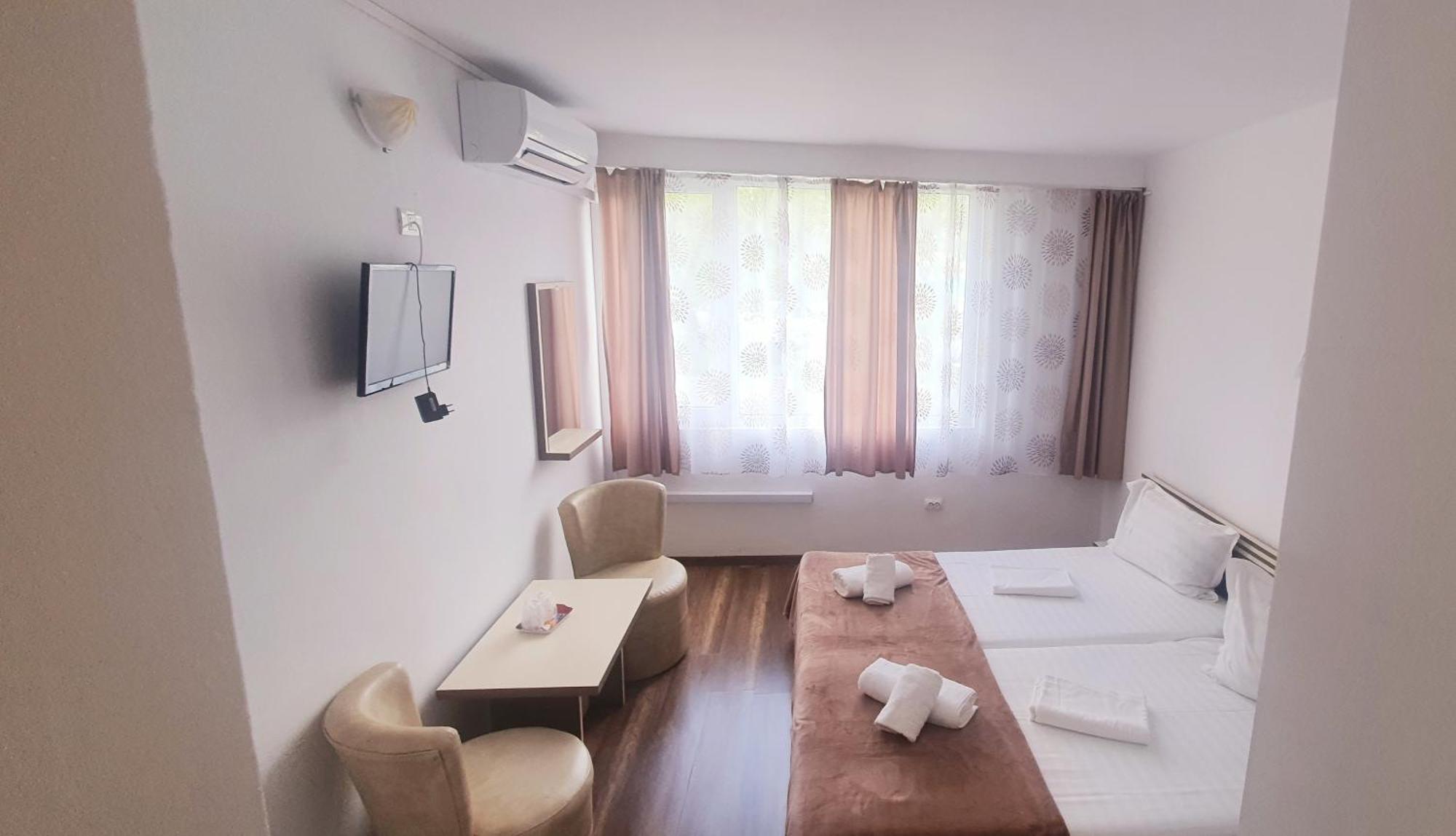 Hotel Pescarus Mamaia Bagian luar foto